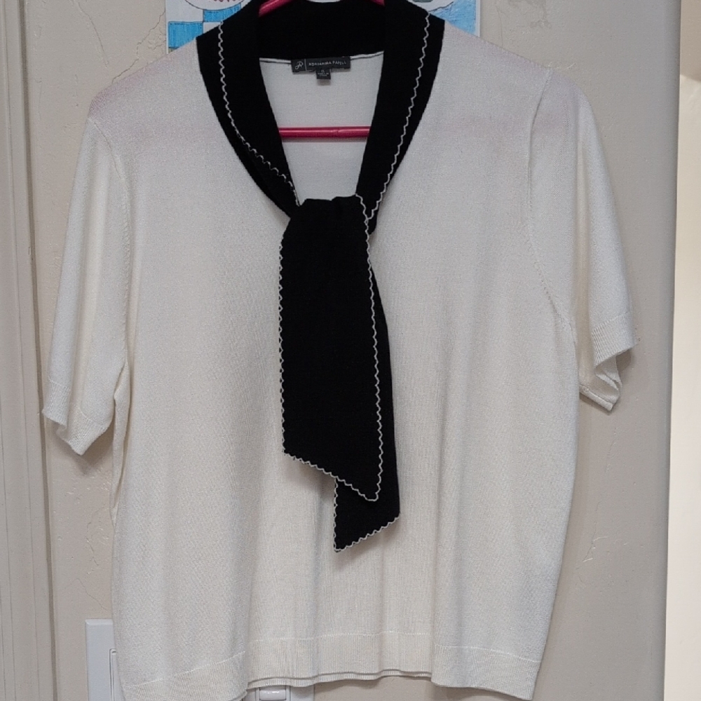 Jones New York Cream and Black Blouse